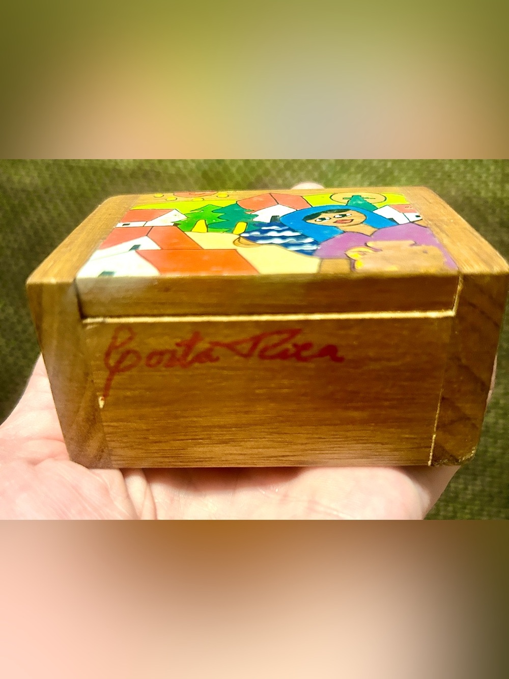 Vintage Costa Rican Wooden Trinket Box Hand-Painted in Vibrant Colours• 1980s